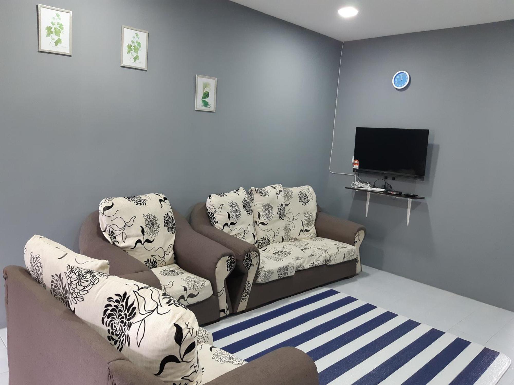 Anis Homestay Gua Musang Bagian luar foto